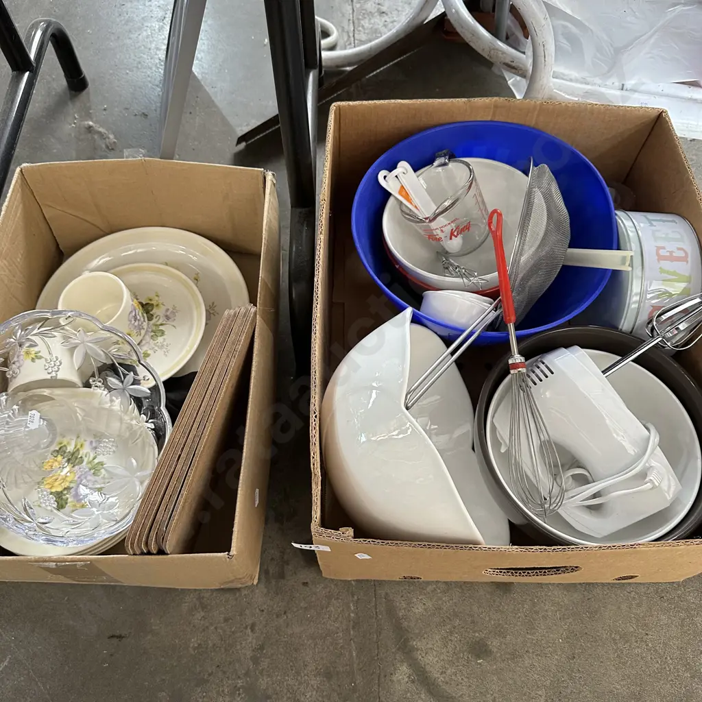 2 box kitchenware etc Image 1++