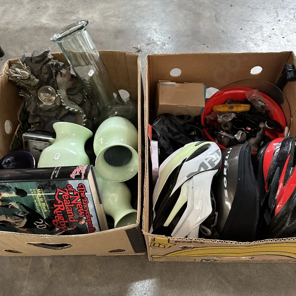 2 box lots Image 1++