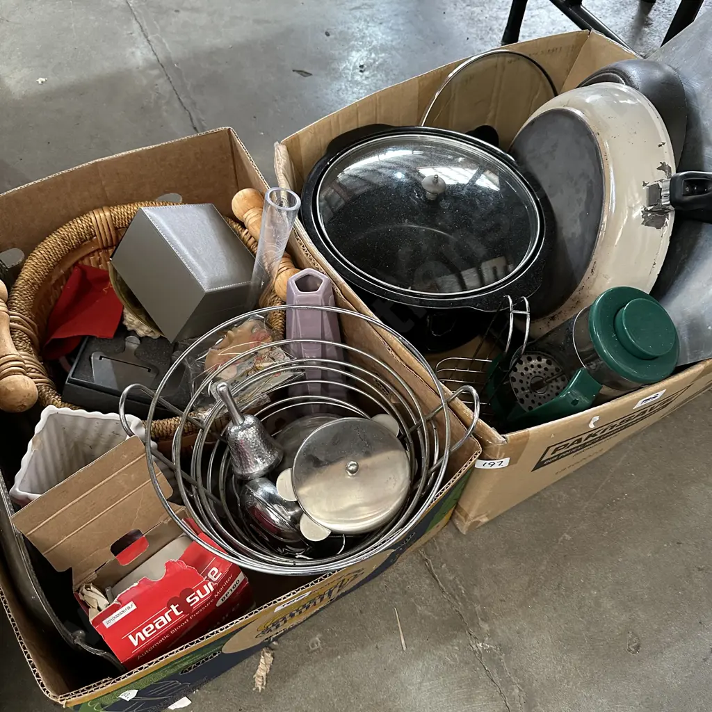 2 box bakeware etc Image 1++