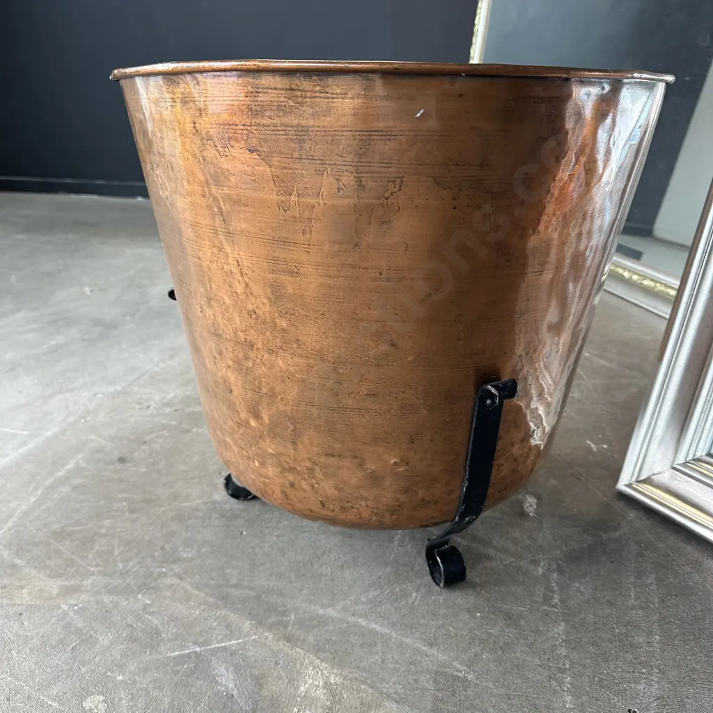 Copper on stand Image 1++