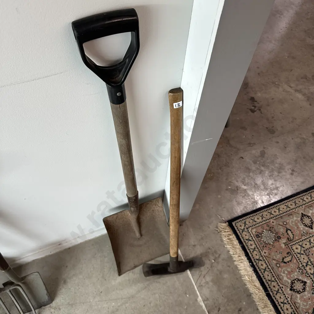 Grubber & wide mouth shovel Image 1++