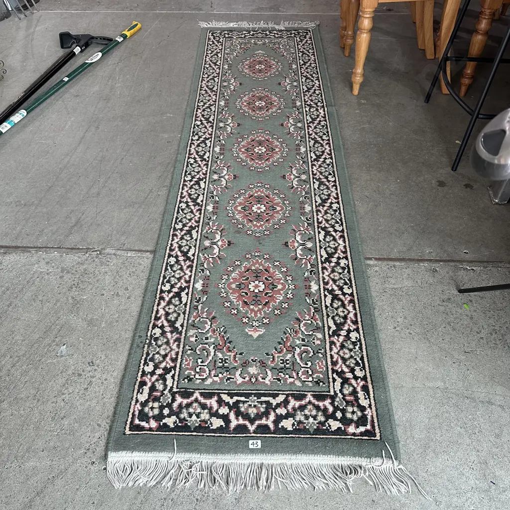 Hall runner 2300 x 600 Image 1++