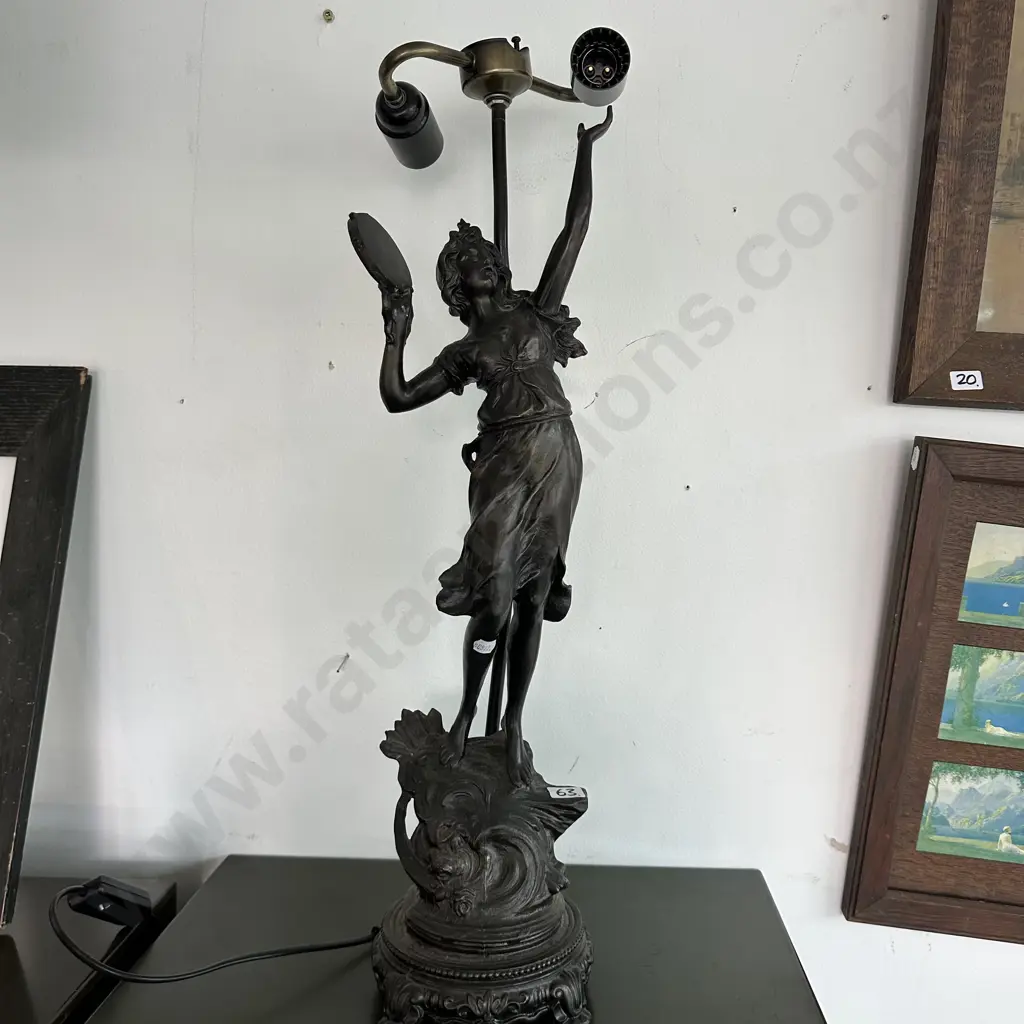 Metal figure lamp base 650mm Image 1++