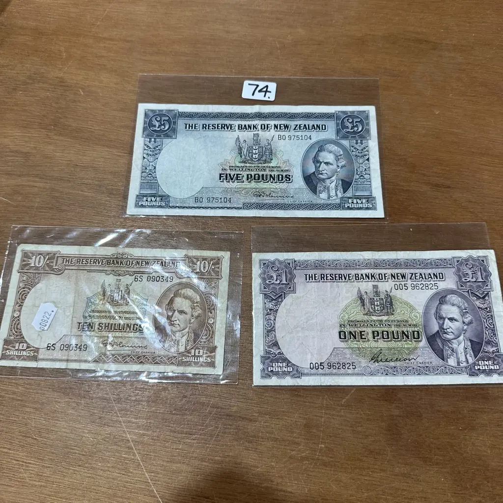 Pre decimal bank notes x 3 Image 1++