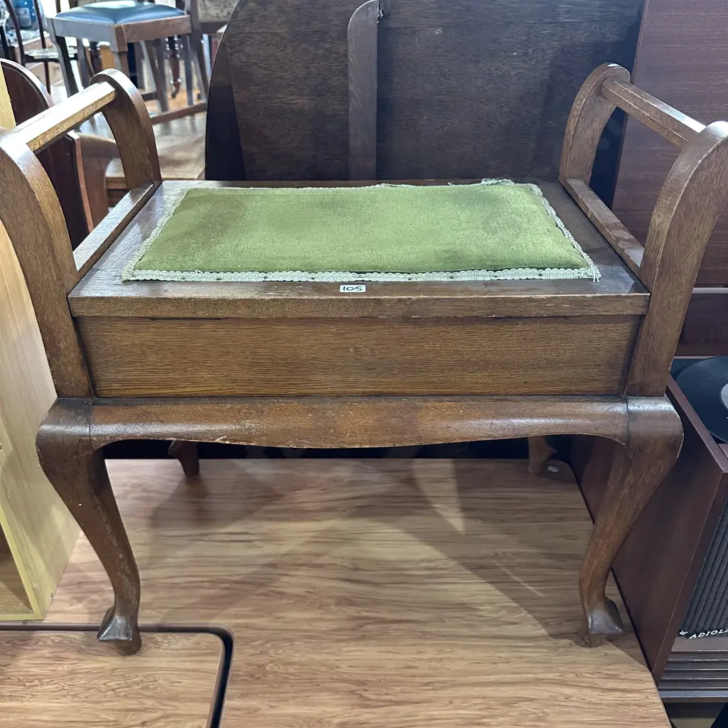 Piano stool Image 1++