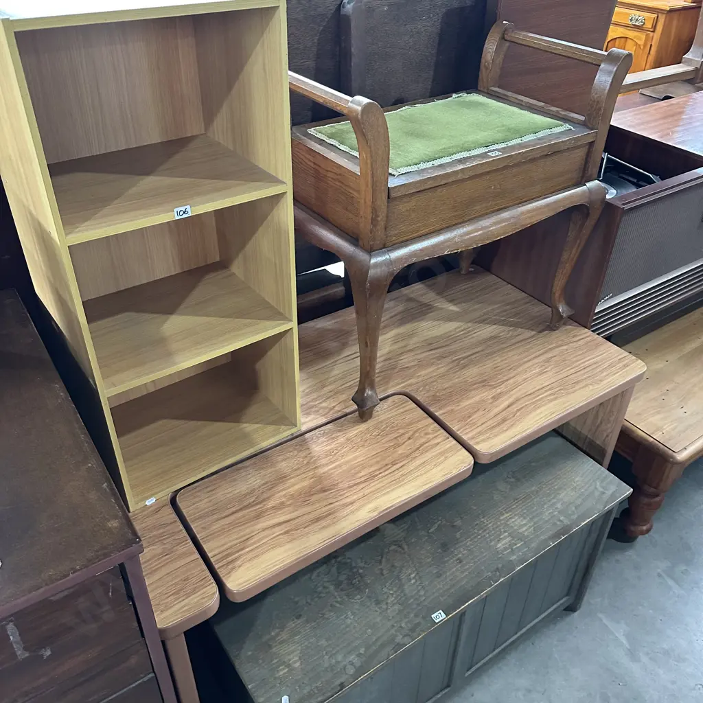 Desk and shelf Image 1++