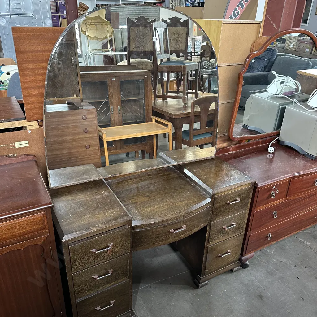 1940s Oak dresser Image 1++