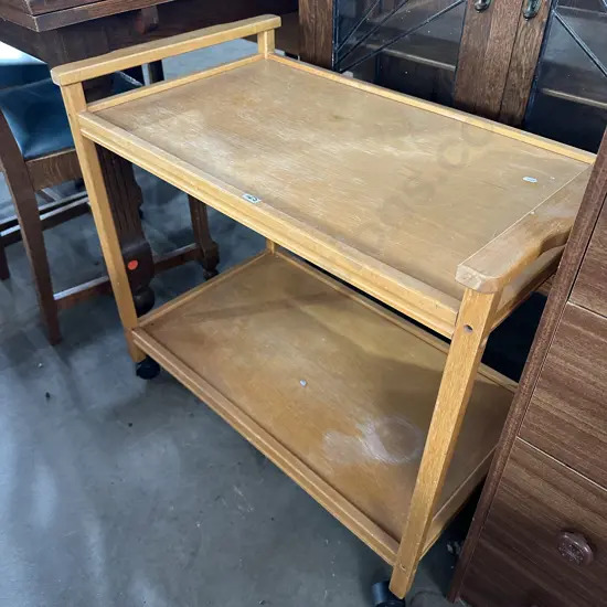 Tea trolley average