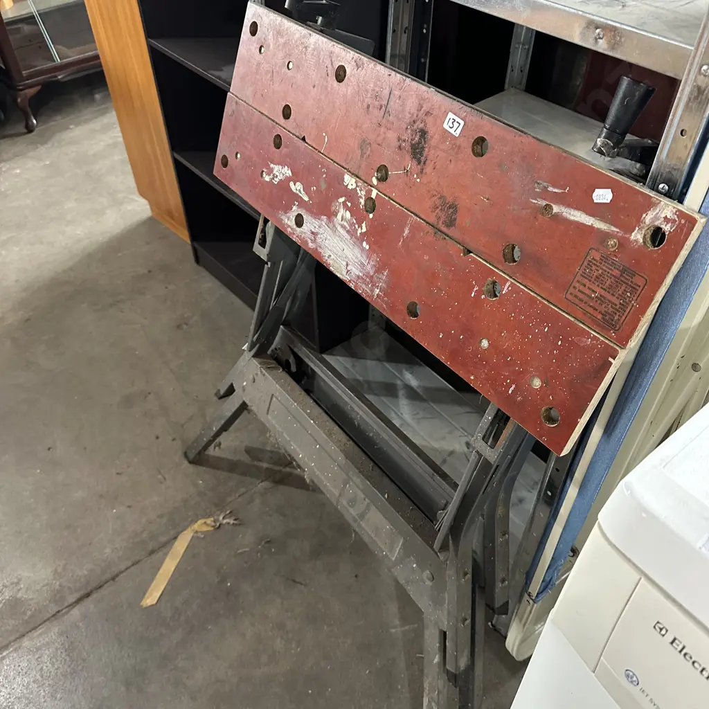 Work bench Image 1++