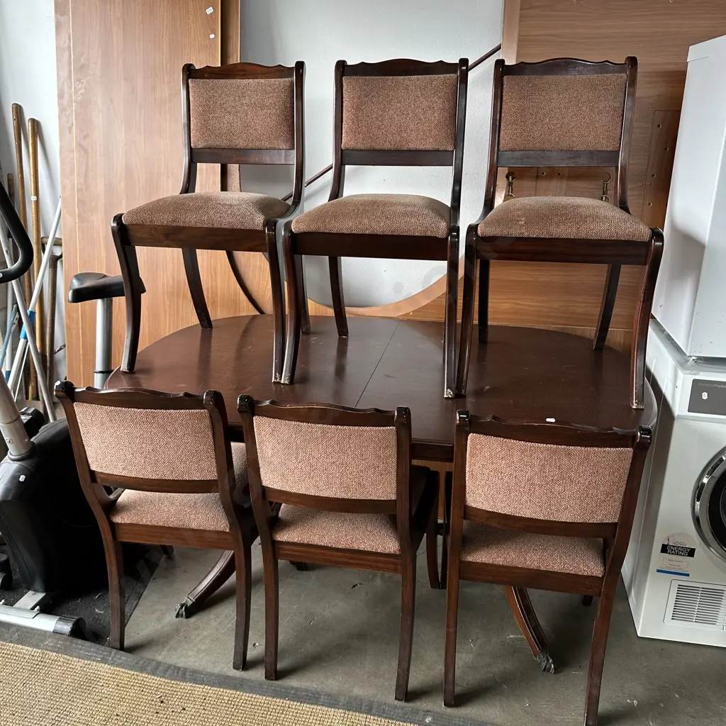 Mahog dinning table 6 chairs Image 1++