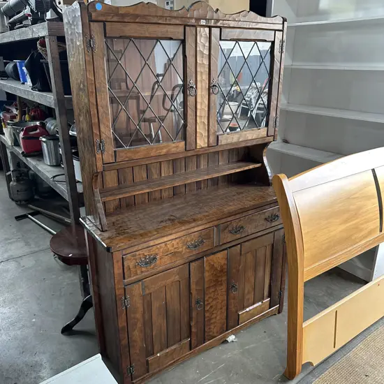 Adze hutch dresser