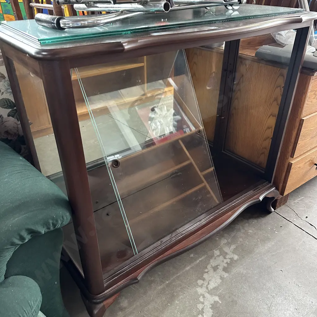 Mahogany display cabinet Image 1++
