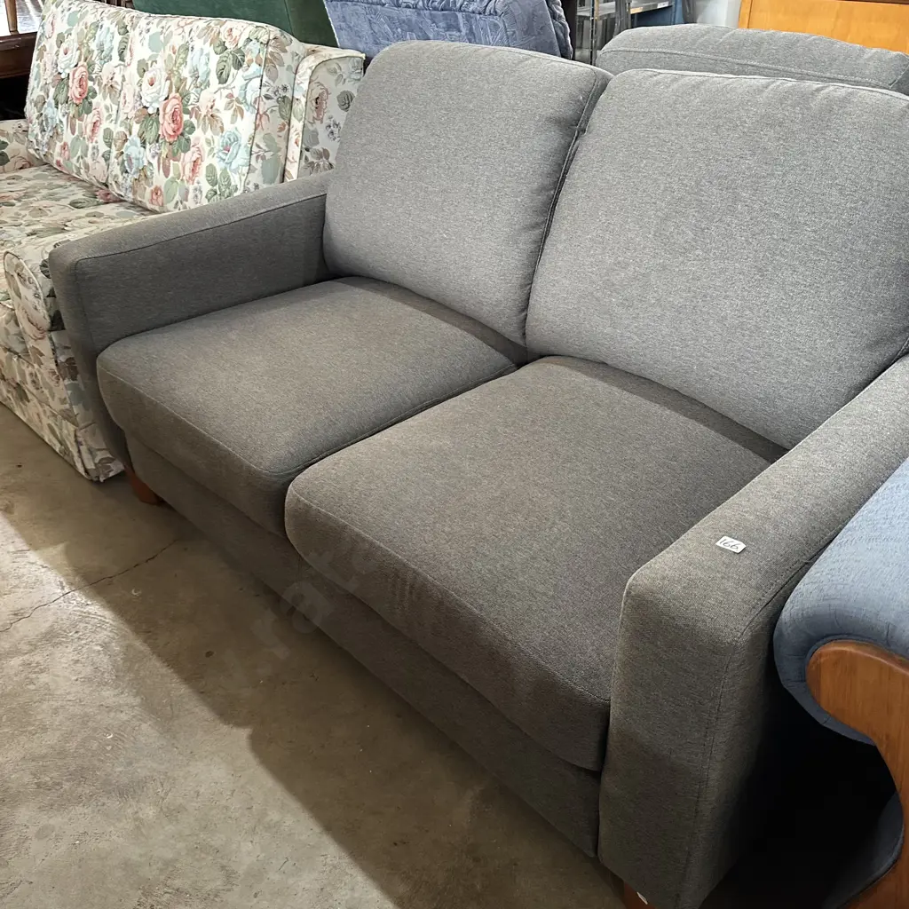 Twin seater & chair (chair needs a clean) Image 1++