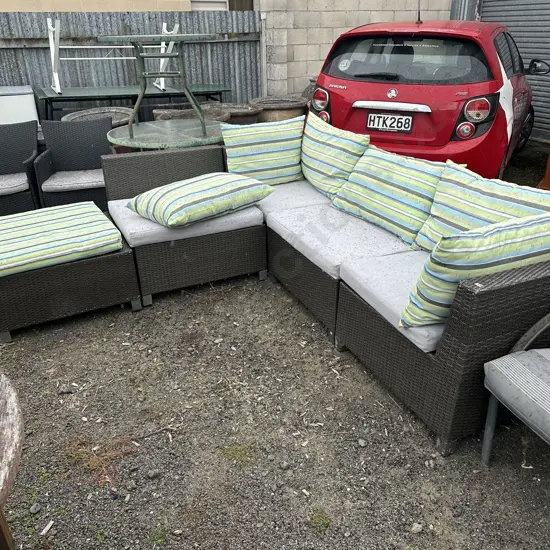 Outdoor suite