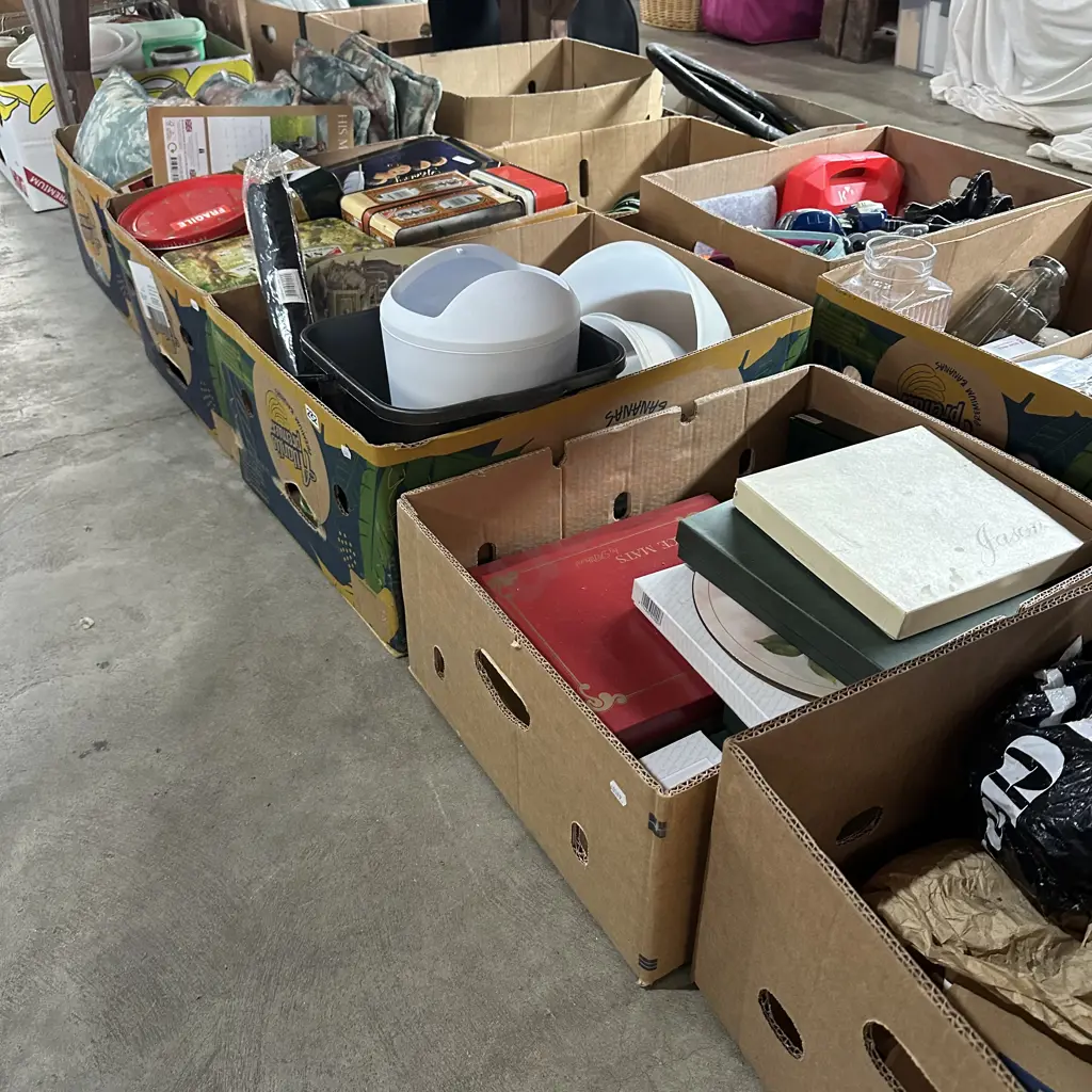 5 box lots allsorts Image 1++