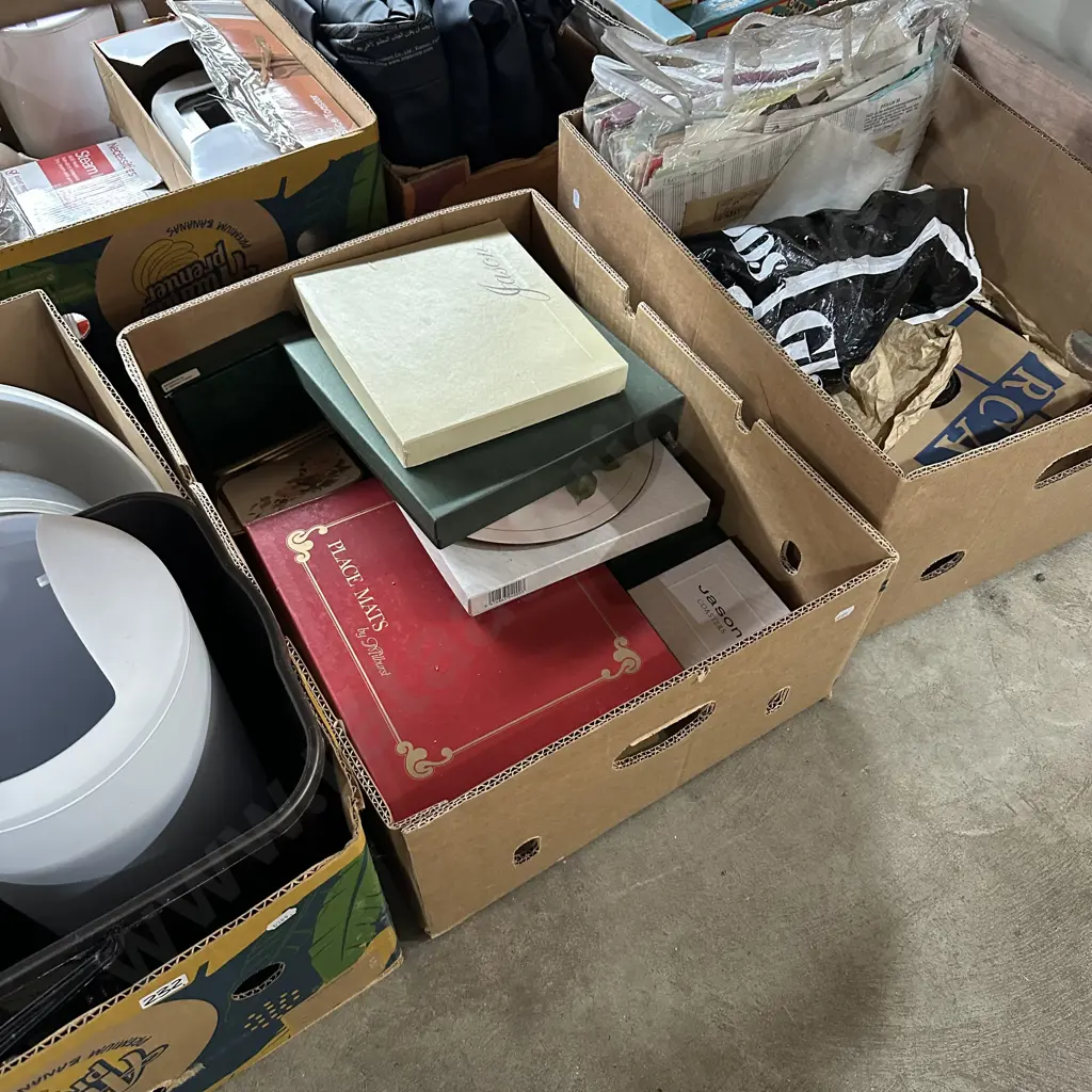 5 box lots allsorts Image 1++