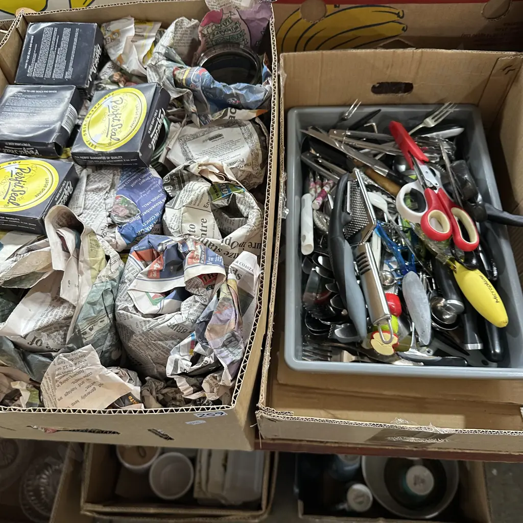 2 box jars and utensils Image 1++