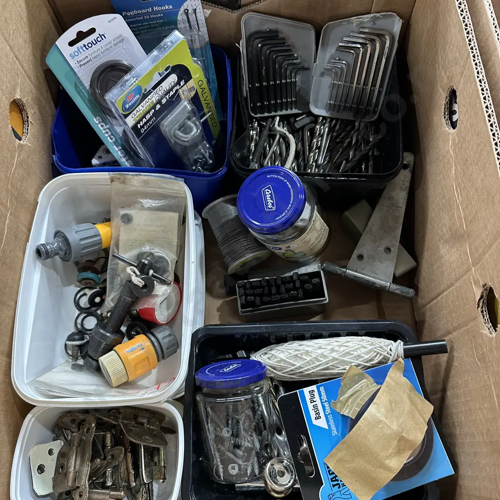 Hardware, punch set, drill bits etc Image 1++