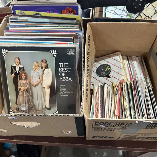 2 box 78s & 45s