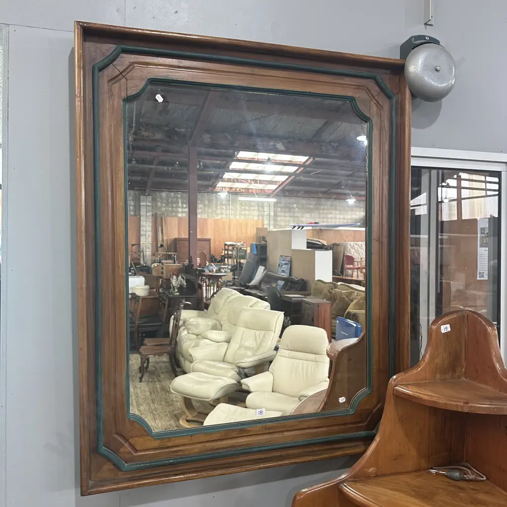 Large wooden frame mirror 1020 x 820 Image 1++