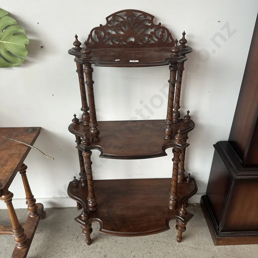 Antique wotnot shelf Image 1++