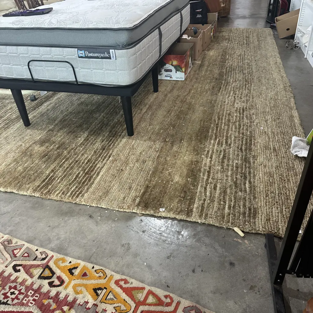 Large Sisal rug 4.4m x 4.8m excellent condition, felted underneath Image 1++