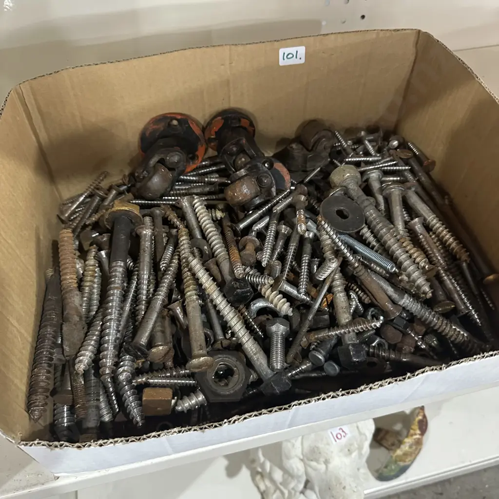 Heavy Duty screws & coach screws plus casters Image 1++
