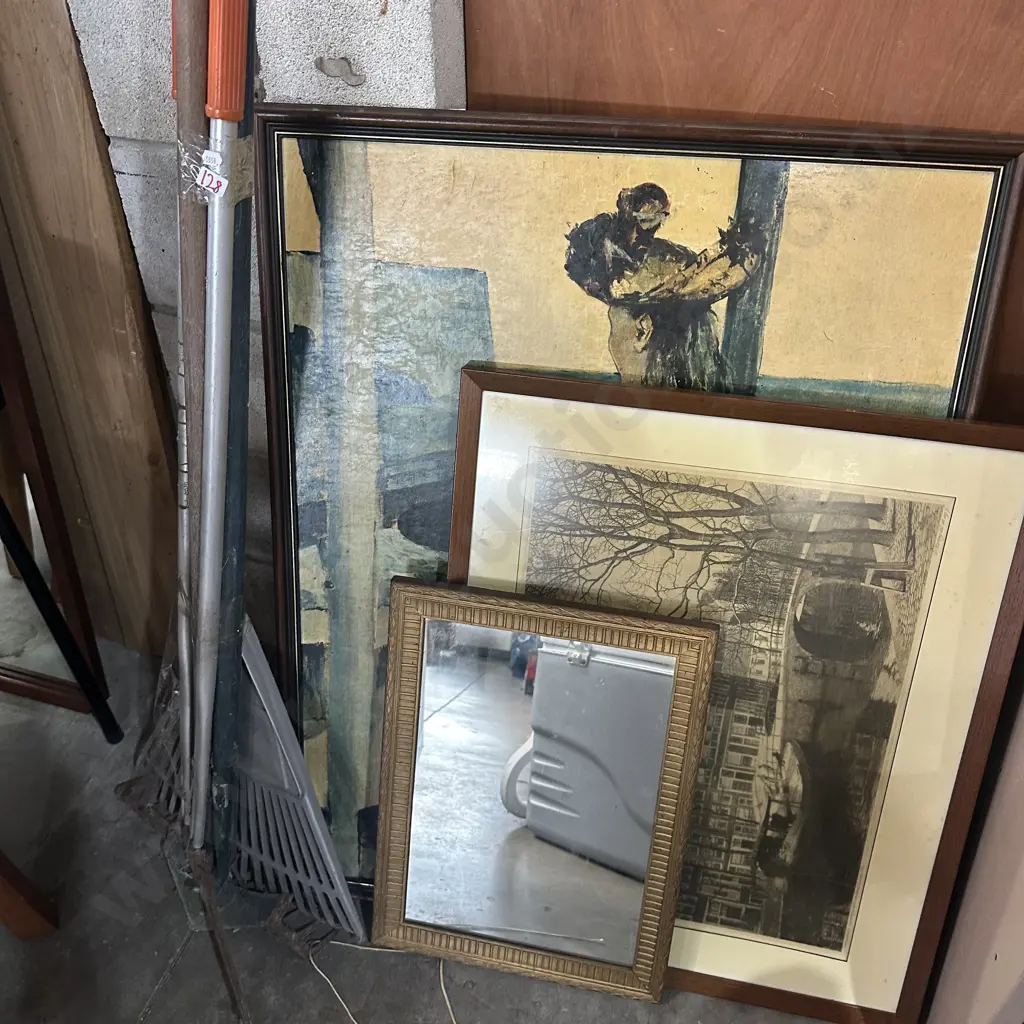 Pictures, mirror and garden tools (2 photos) Image 1++