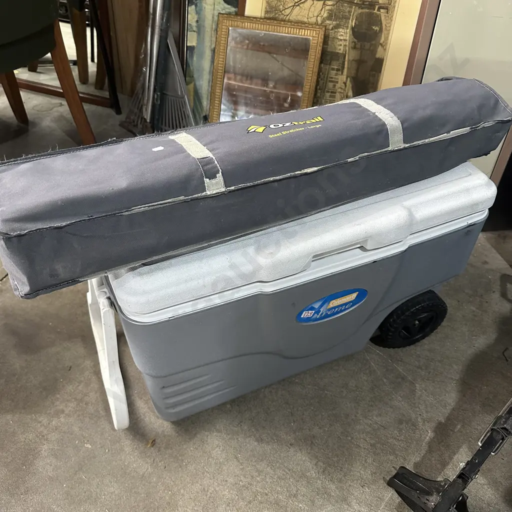 Stretcher and chilly bin Image 1++