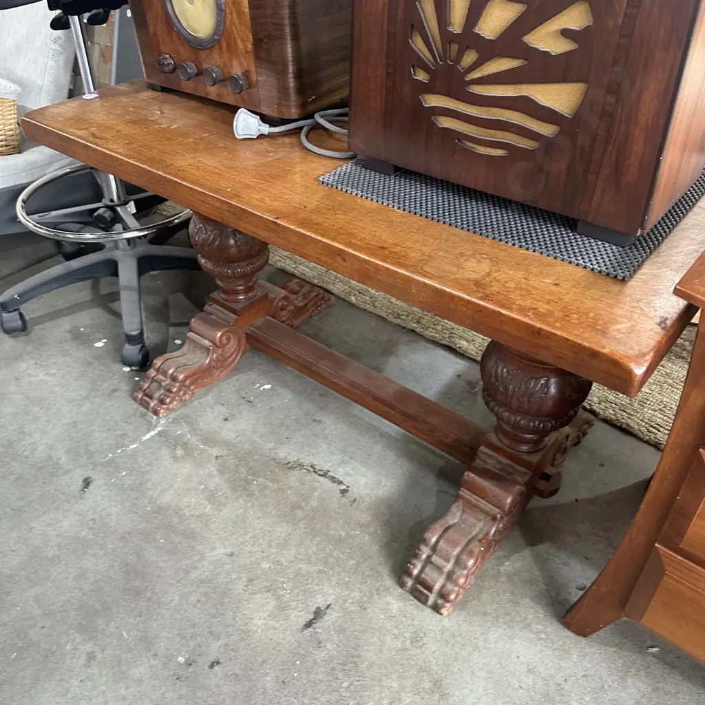 Solid Oak coffee table (missing peg) Image 1++