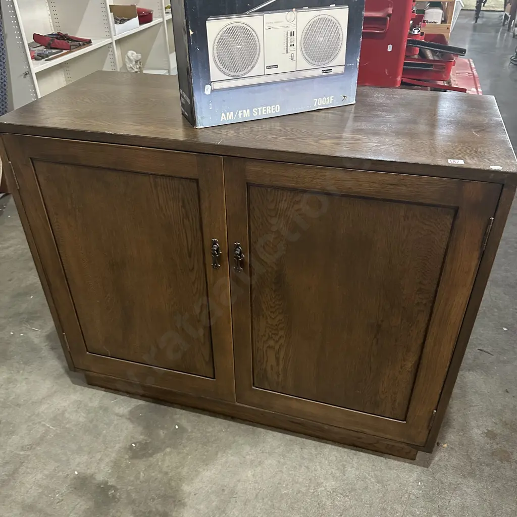 Oak cabinet Image 1++