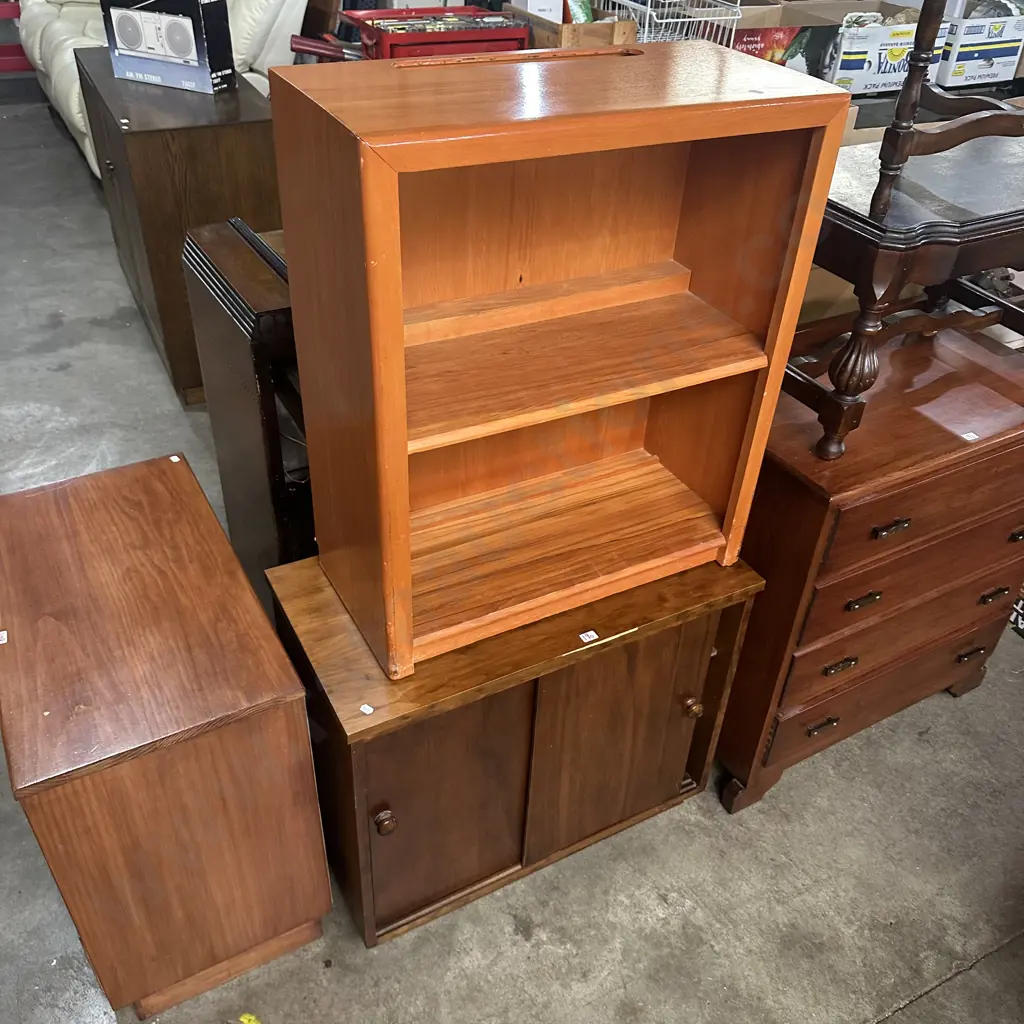 Bookshelf and cabinet Image 1++