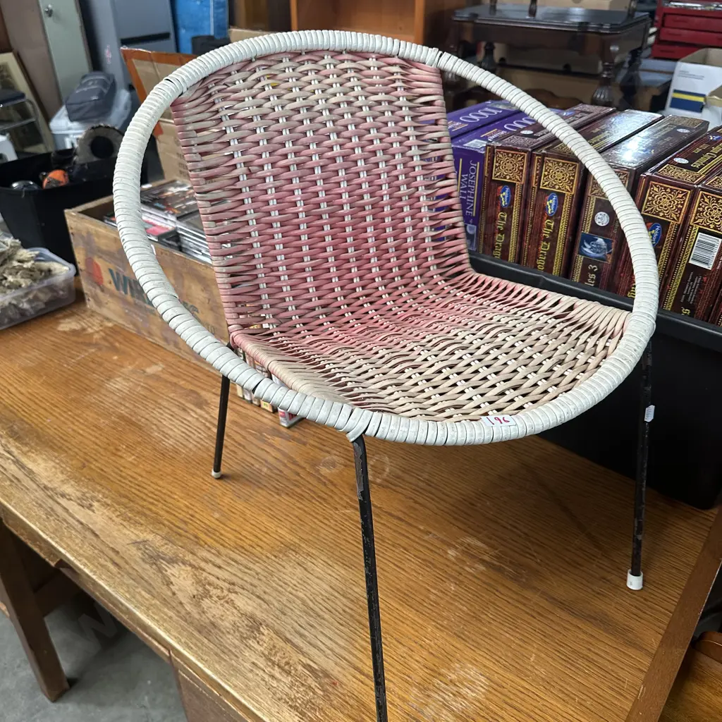 Kids vintage chair Image 1++