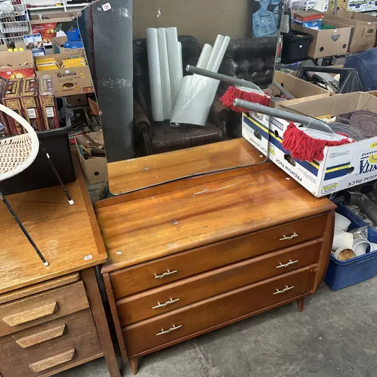 Dressing table