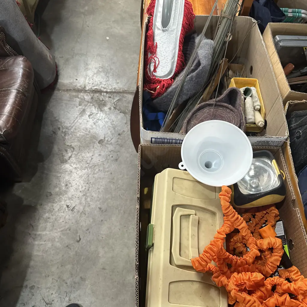 2 box Hose, torch, tool box,wire etc Image 1++