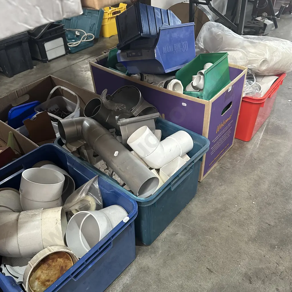 4 box plumbing fittings and parts drawers Image 1++