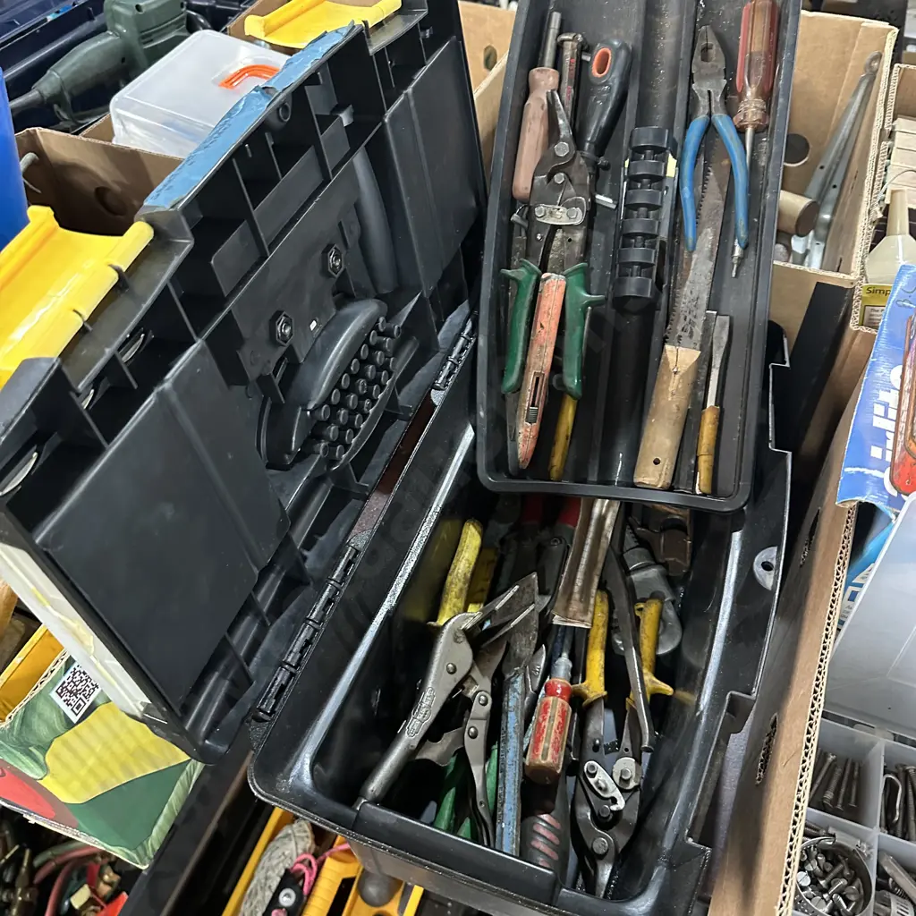 Tool box and contents Image 1++