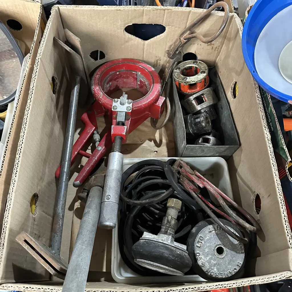 Plumbing tools Image 1++