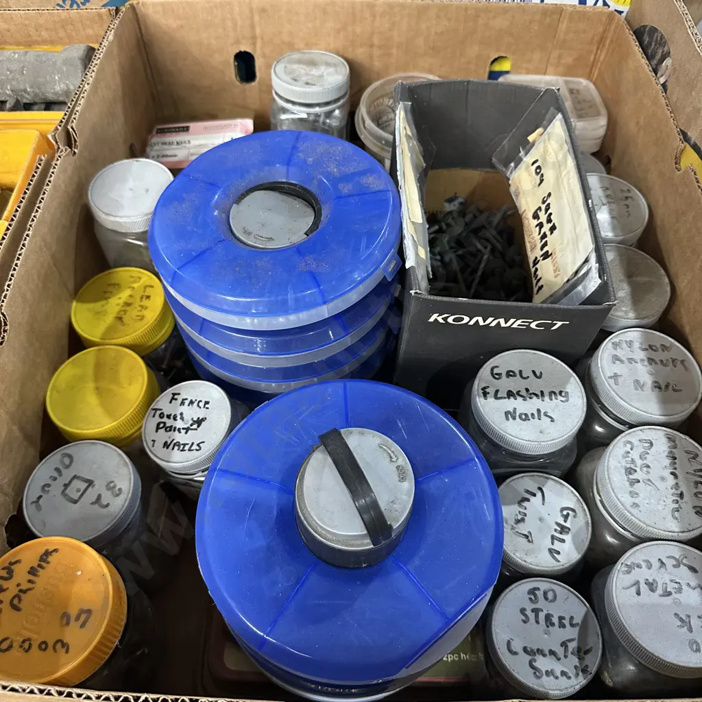 Parts trays and jars hardware Image 1++