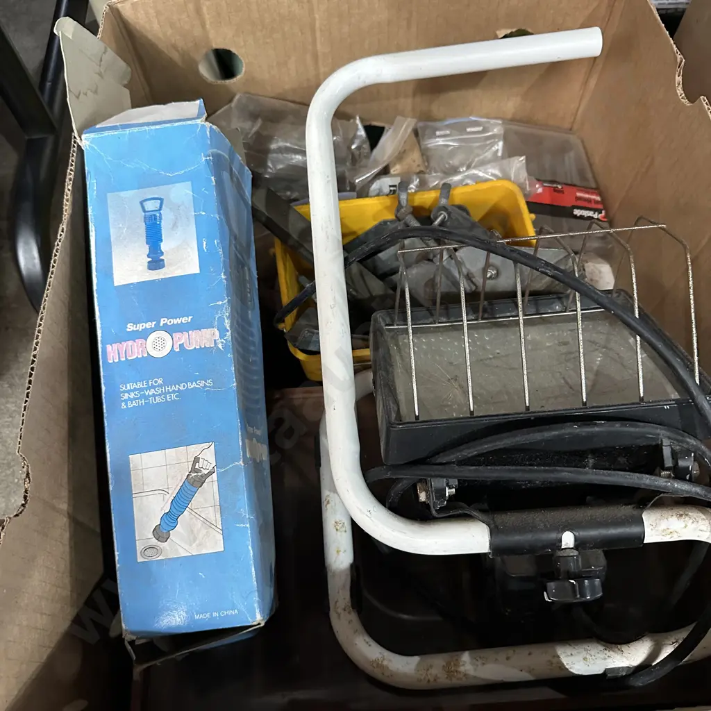 Hardware and lamp Image 1++