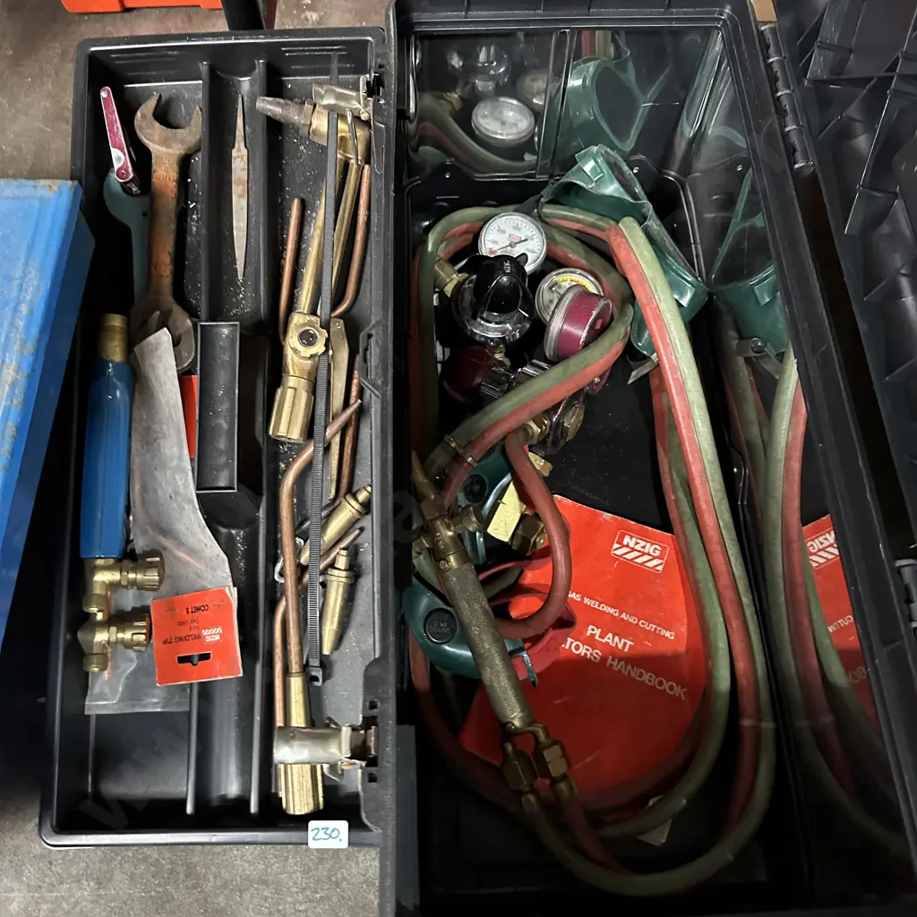 Gas welding gear Image 1++
