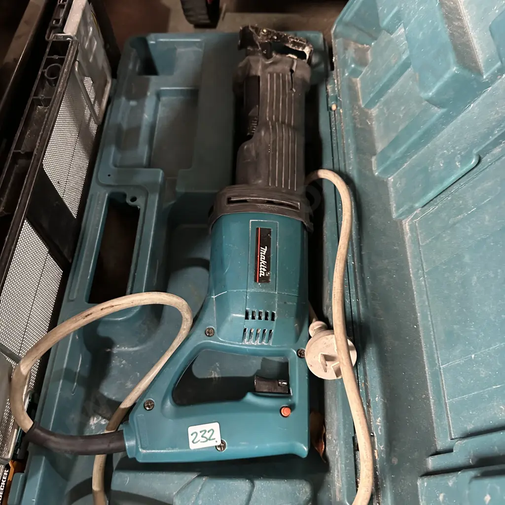 Reciprocating saw Image 1++