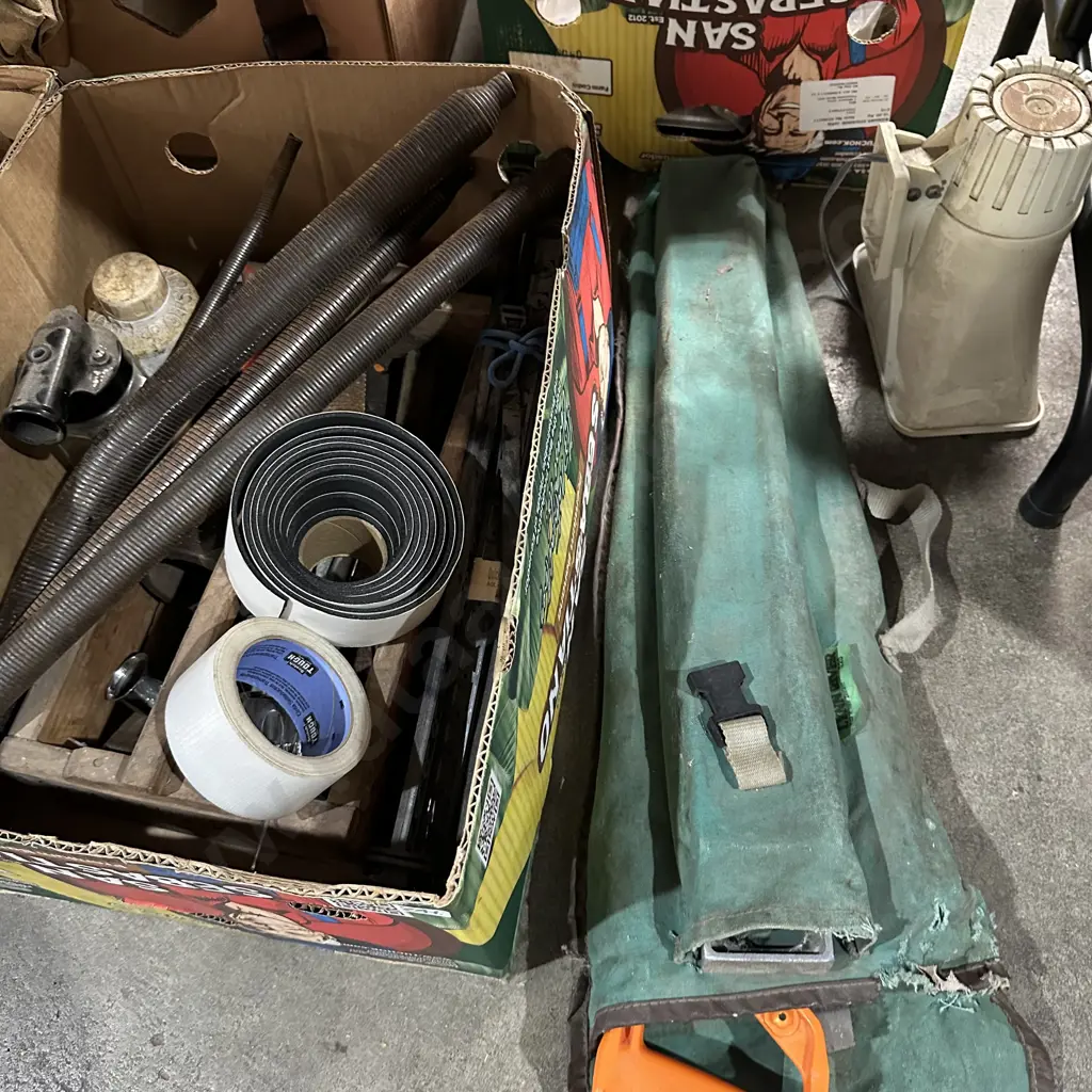 Box hardware and saws Image 1++