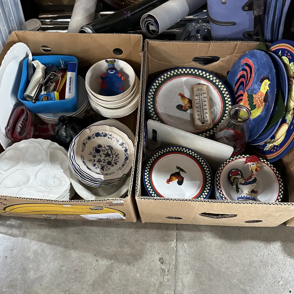 2 box lots Image 1++