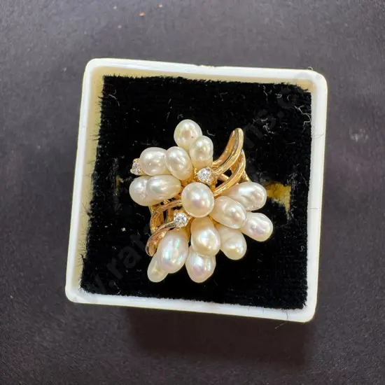 14ct freshwater pearl and Diamond ring (not case)