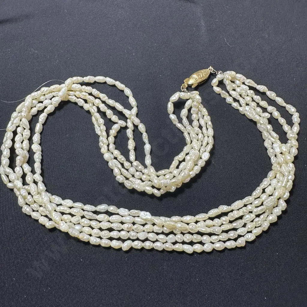 5 Strand necklace of freshwater pearls Image 1++