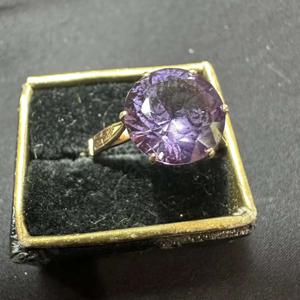 9ct Gold dress ring (not case) Image 1++