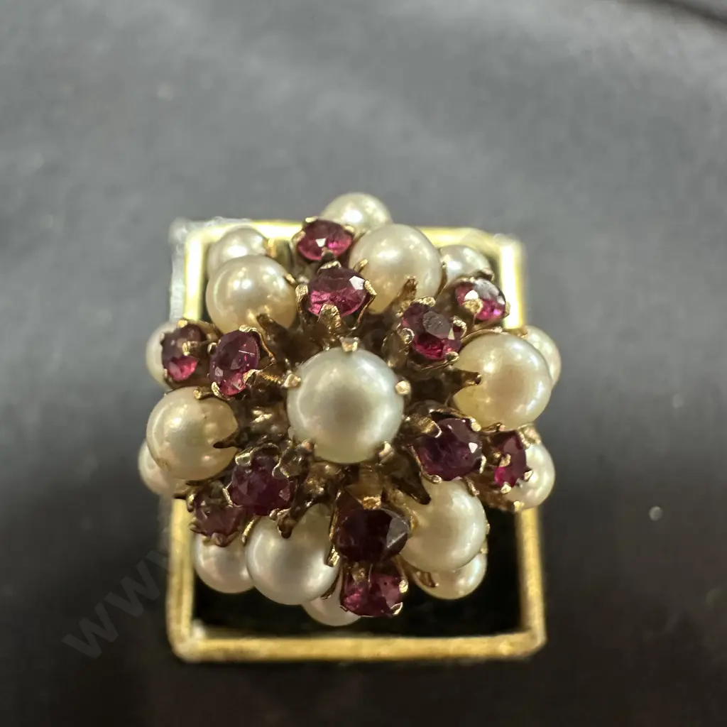 Vintage 18ct Pearl & Ruby dress ring (not case) Image 1++