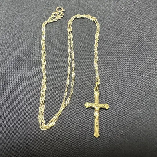 Very fine 40cm 9ct Gold necklace with metal crucifix pendant