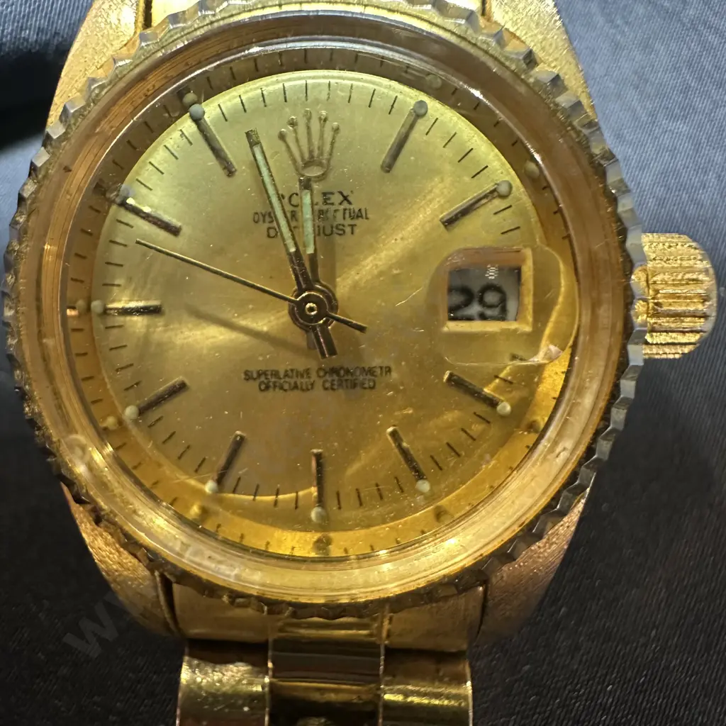 Ladies watch - states Rolex but no serial number Image 1++